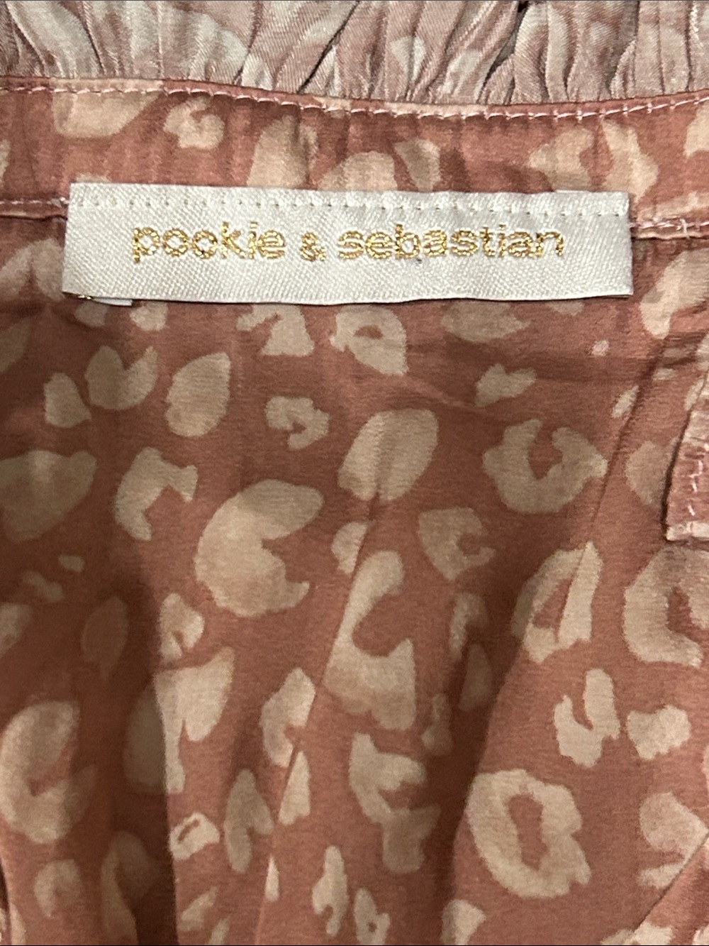Pookie & Sebastian Ruffled Tie-Neck Blouse in Dusty Rose Animal Print sz M - Picture 2 of 6